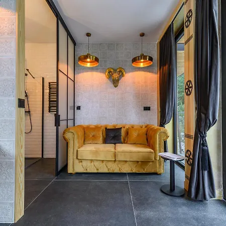 Apartamento Visitzakopane Madrid Apartment *
